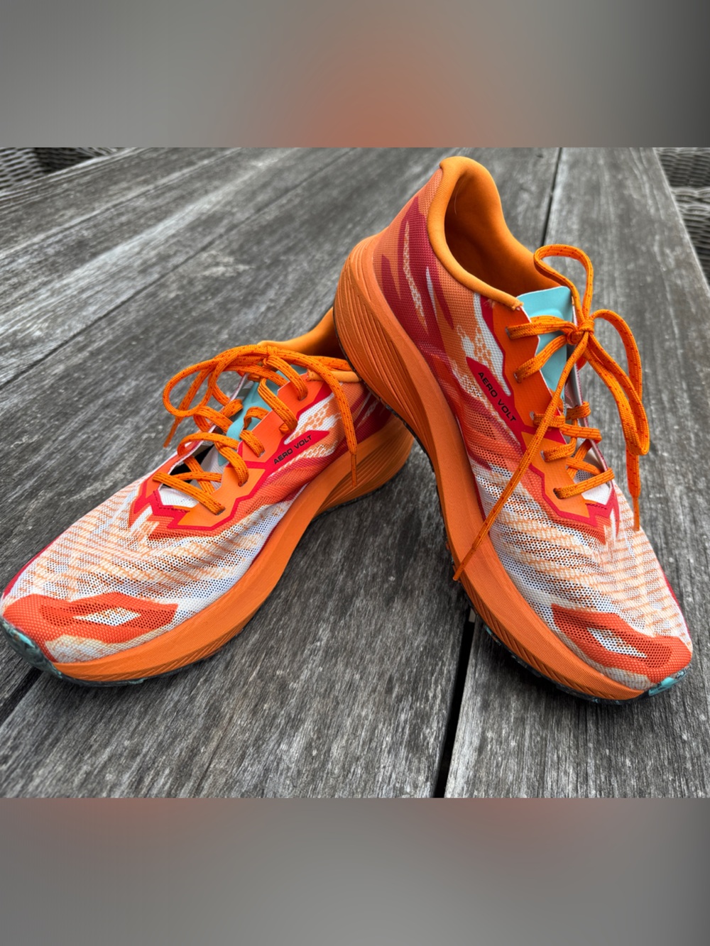 Salomon Aero Volt Men’s Running Shoes – Orange/Red – Size 9